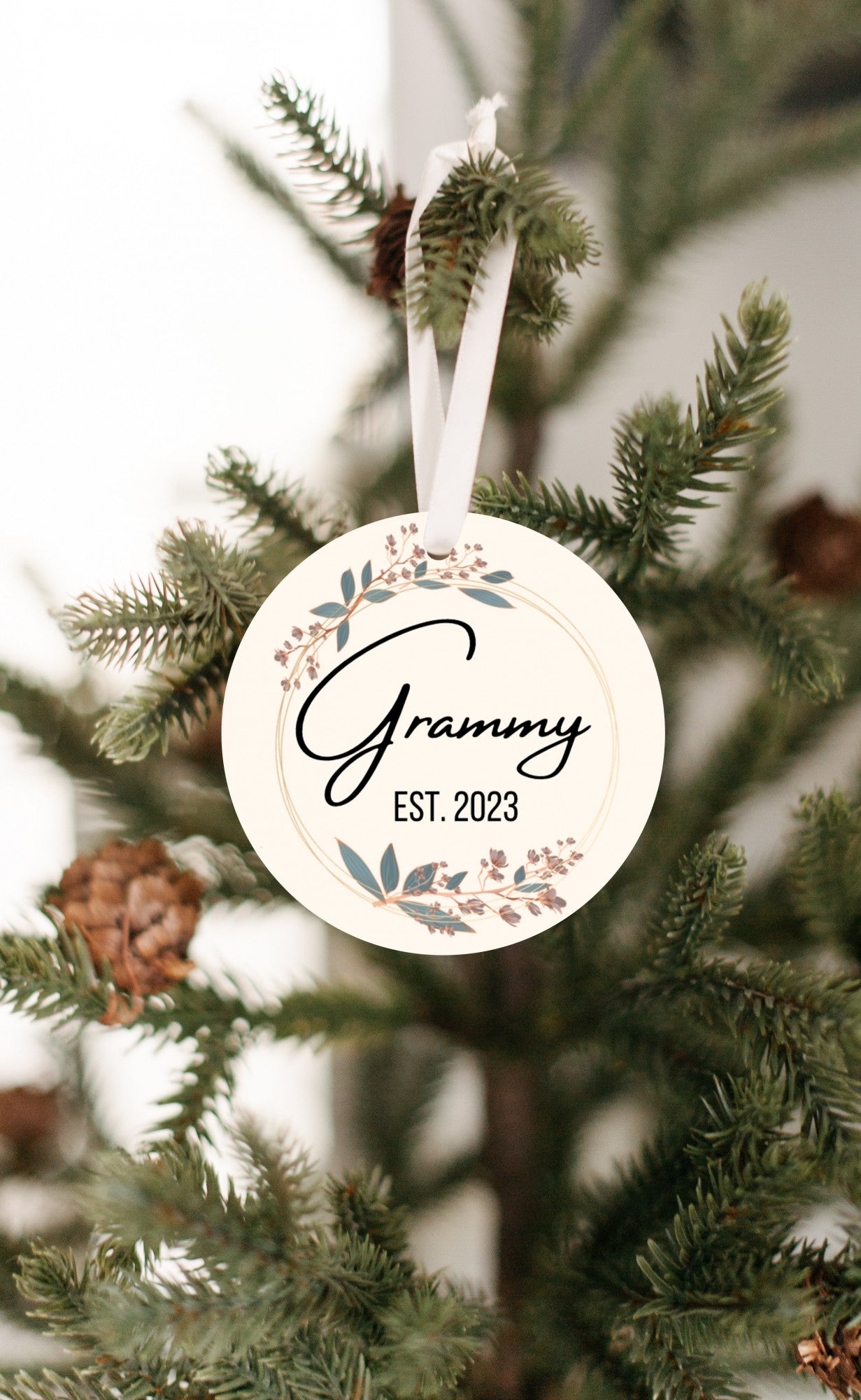 Grammy Est. 2023 Pregnancy Announcement Ornament
